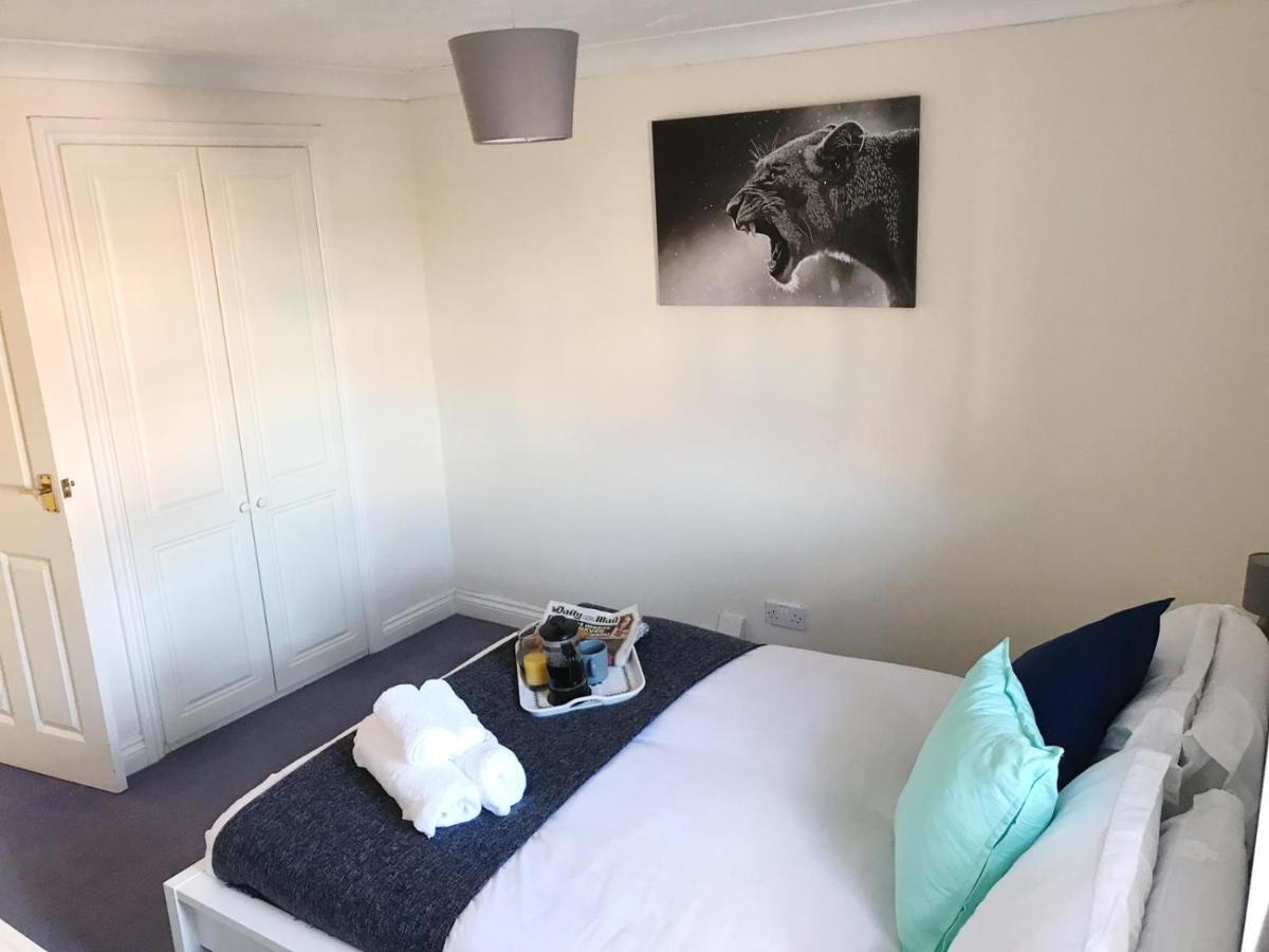 Chani Place Northampton Eksteriør bilde
