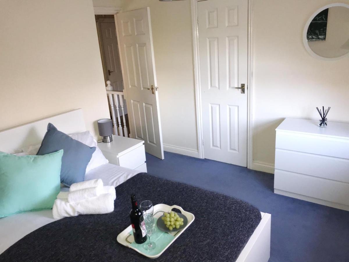 Chani Place Northampton Eksteriør bilde