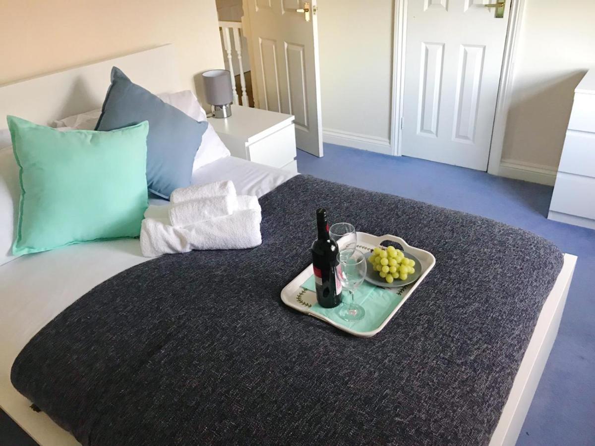 Chani Place Northampton Eksteriør bilde